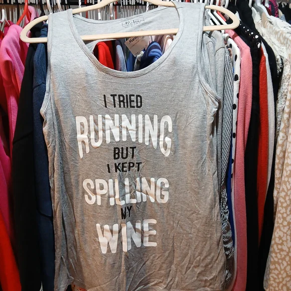 🫶 5 For $30 Fifth Sun Gray Graphic Tank Top - Picture 1 of 4